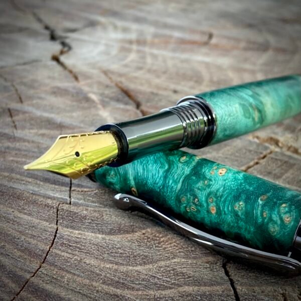Green Boxwood Burl Fountain Pen