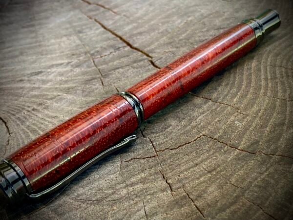 Crosscut Padauk Magnetic Fountain Pen