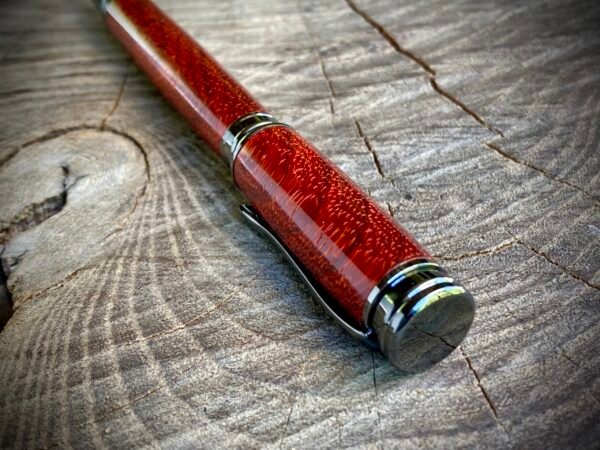 Crosscut Padauk Magnetic Fountain Pen