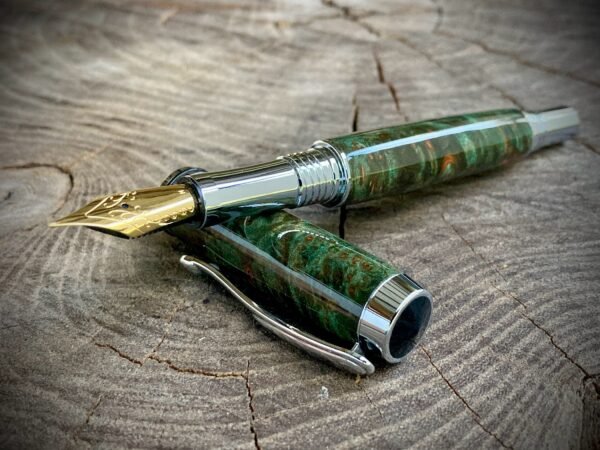 Green Burl Fountain Pen with Jowo Nib