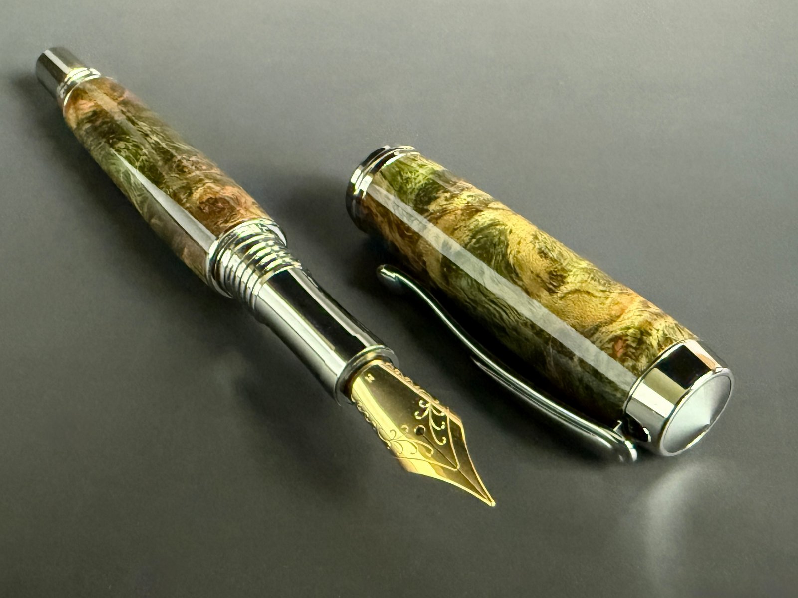 Moss Green Burl Fountain Pen (JoWo)